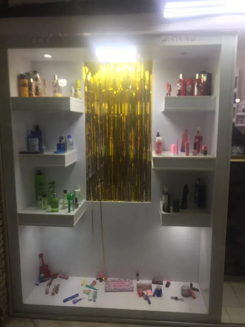 فروش ویترین و پیشخوان مغازه|فروشگاه و مغازه|هشتگرد, شهرک ولیعصر (مصلی)|دیوار