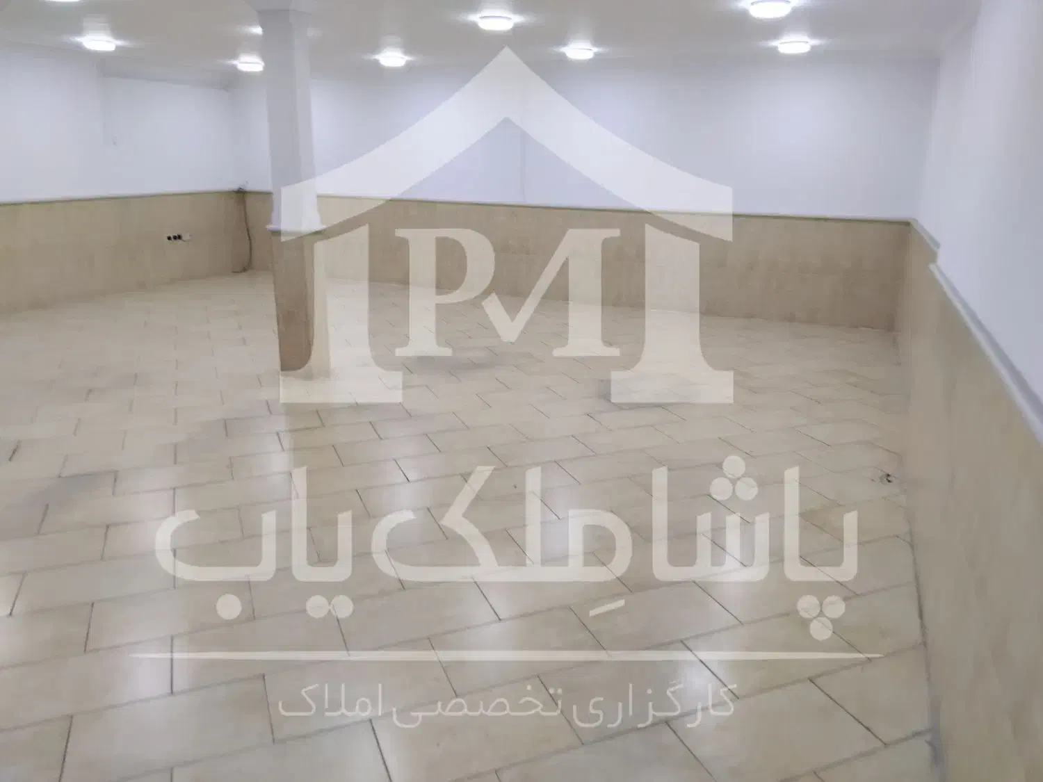 اجاره مغازه ۲۲۰متری براصلی دروازه تهران تاپ لوکیشن|اجارهٔ مغازه و غرفه|تبریز, |دیوار