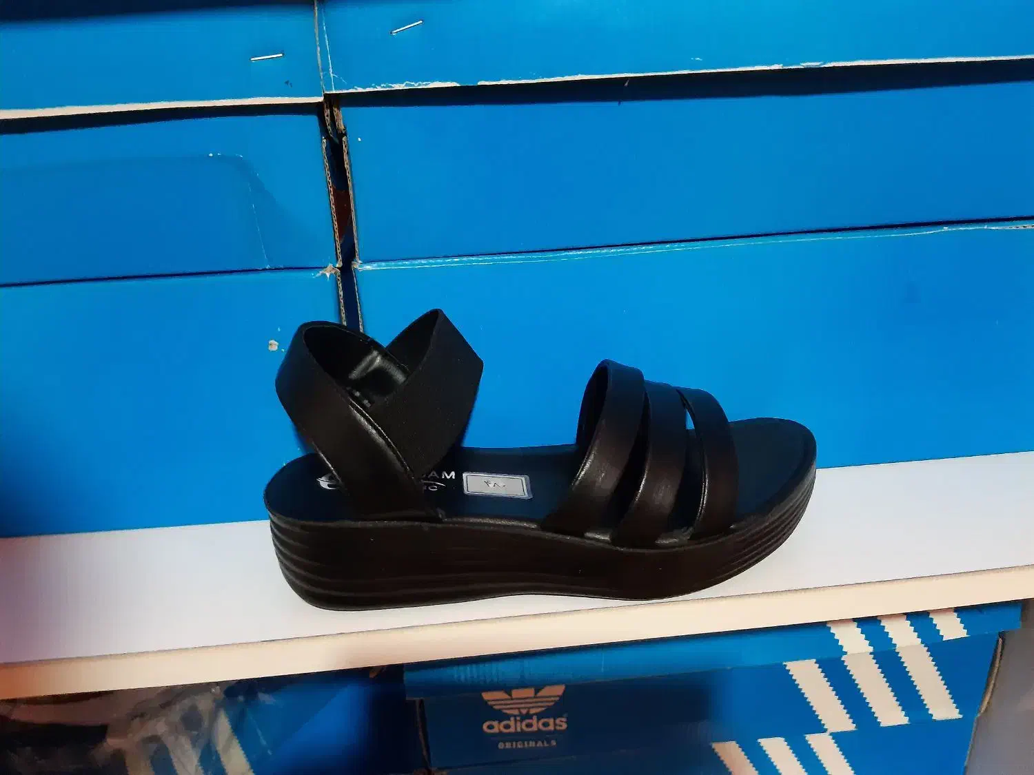 مناسب‌کسب‌وکار|کیف، کفش، کمربند|مسجد سلیمان, |دیوار