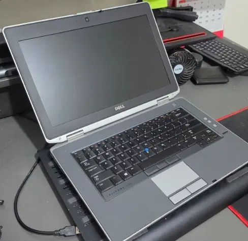 لبتاپ دل DELL ،بسیار تمیز، سرعت بالا ، دانشجویی|رایانه همراه|مشهد, حسینآباد|دیوار
