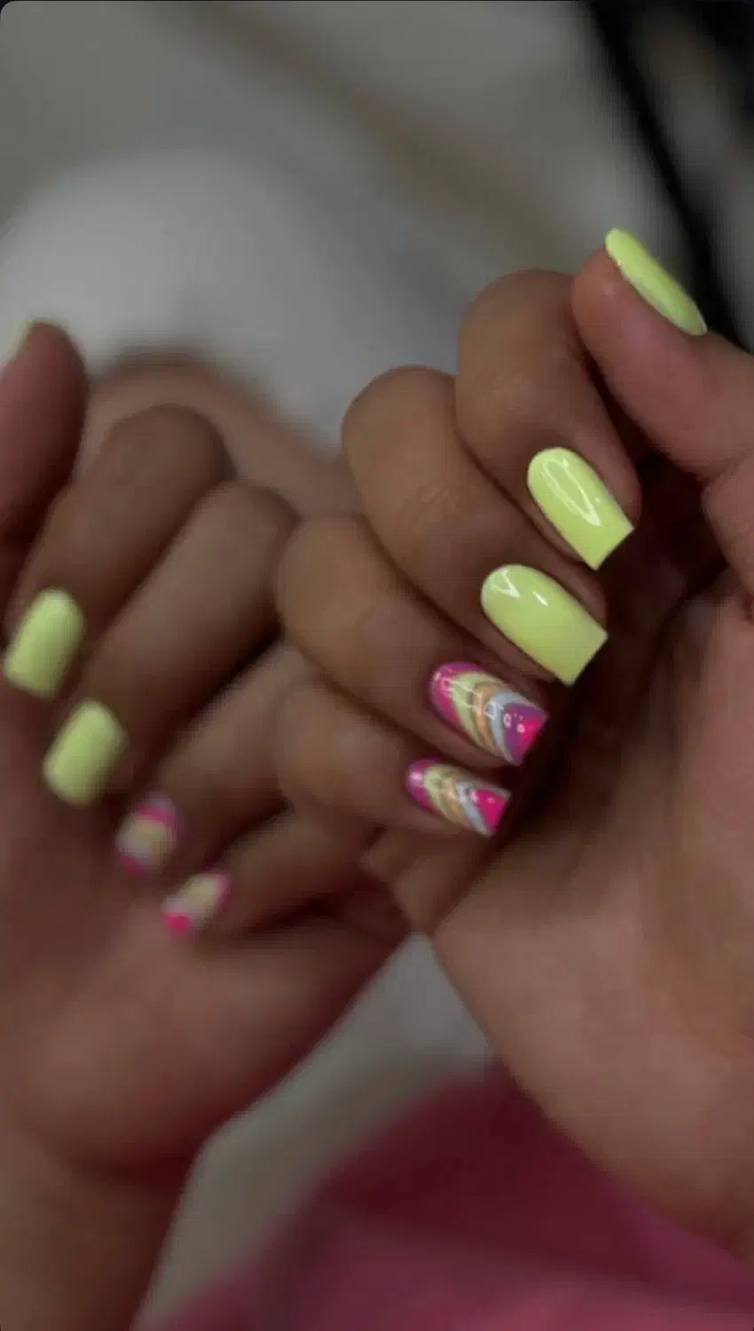 کاشت و ترمیم ناخن رباط کریم|خدمات آرایشگری و زیبایی|رباطکریم, رباطکریم|دیوار