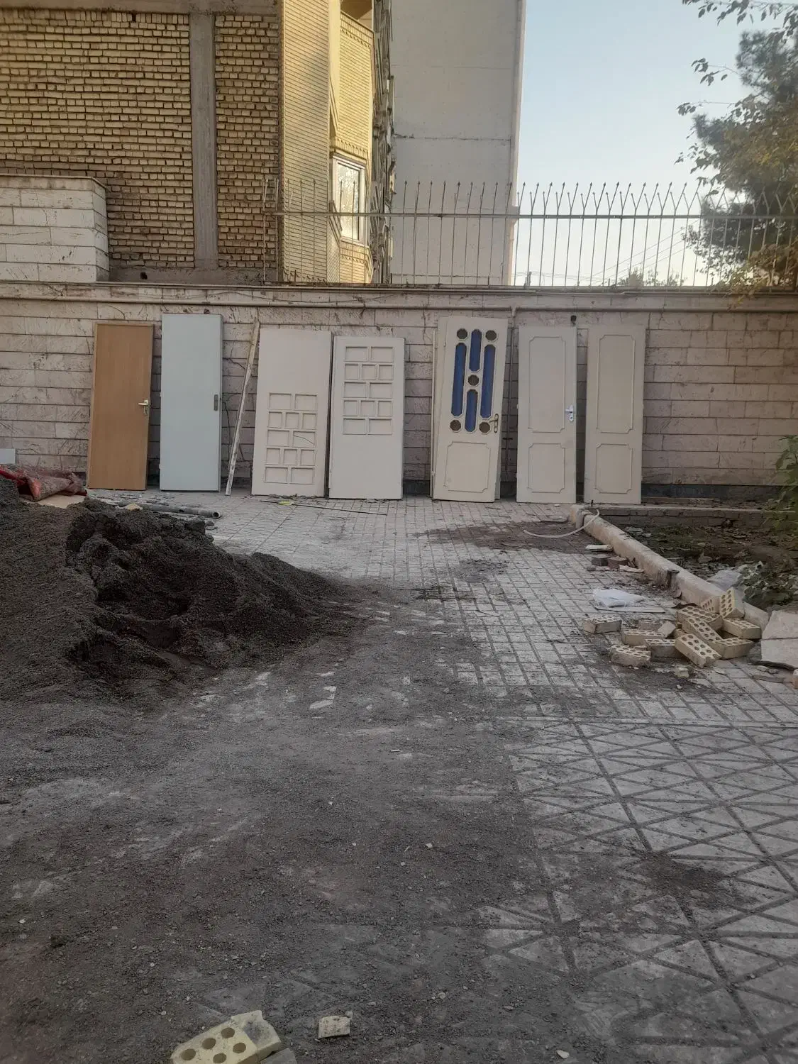 درب چوبی قدیمی|مصالح و تجهیزات ساختمان|مشهد, کوه سنگی|دیوار