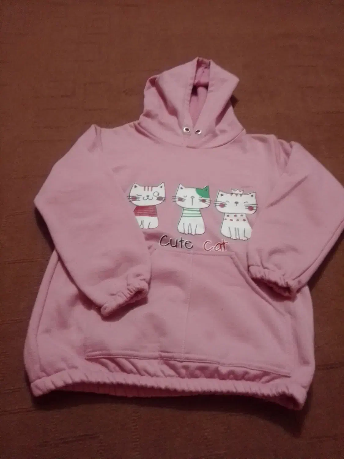 هودی دخترانه|لباس|شیروان (خراسان), |دیوار