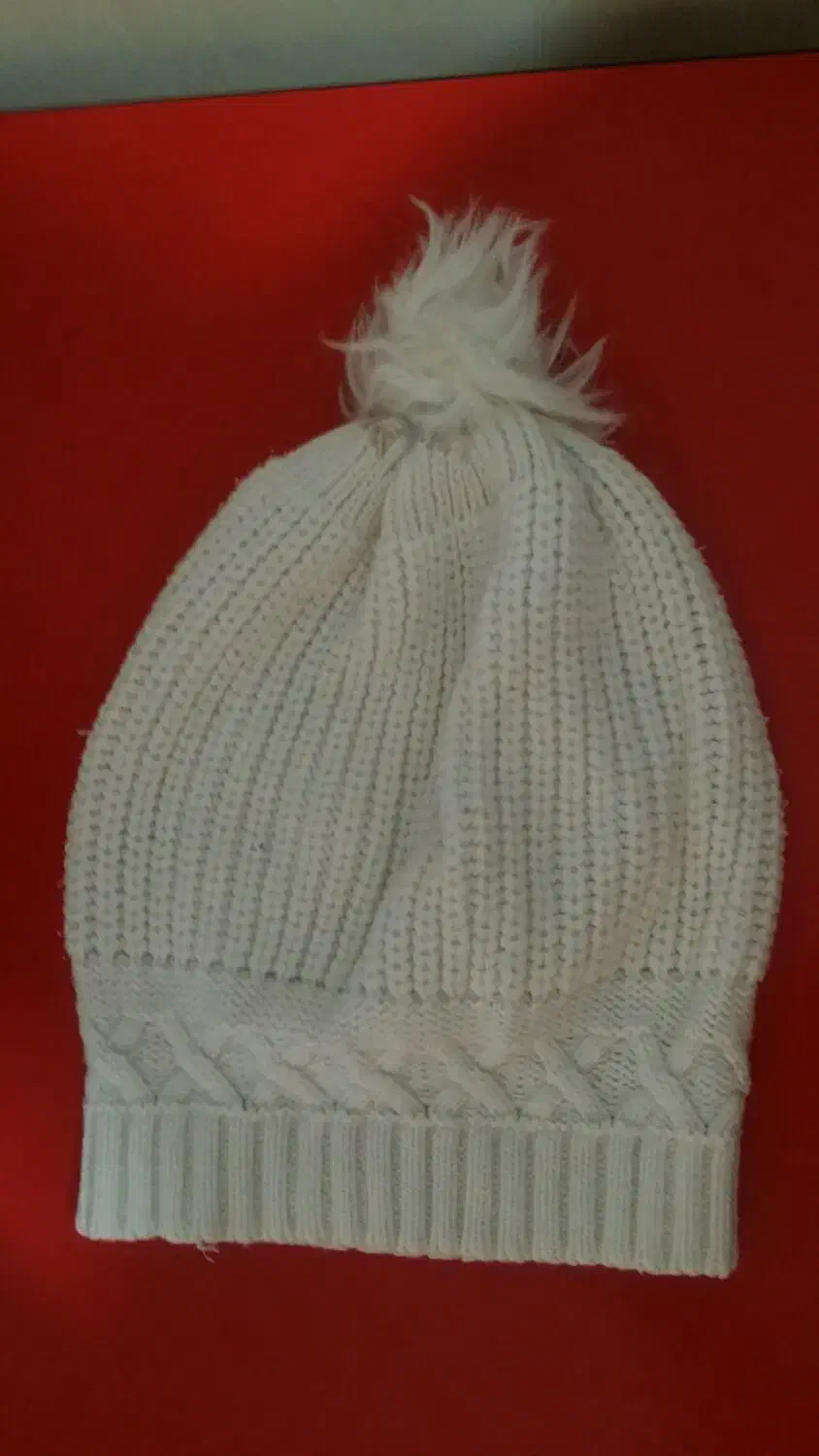 تعدادی کلاه بچه گانه|کفش و لباس بچه|زنجان, |دیوار