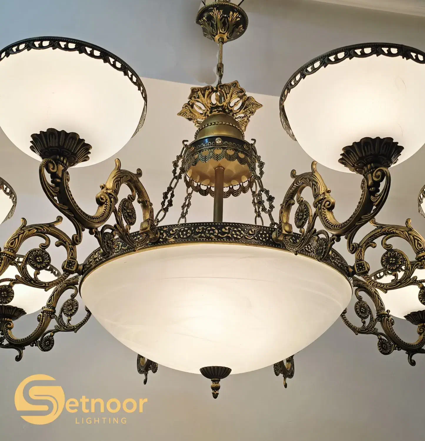 ۲ لوستر ۸ شاخه بزرگ و مجلل +۲دیوارکوب +۲حباب یدک|لوستر و چراغ آویز|تهران, اقدسیه|دیوار