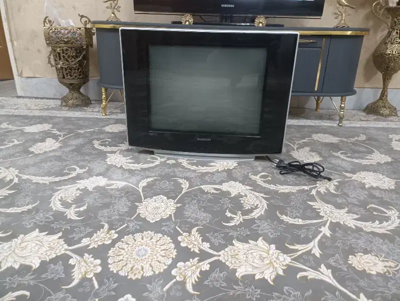 تلویزیون قدیمی سامسونگ|تلویزیون و پروژکتور|بروجرد, |دیوار