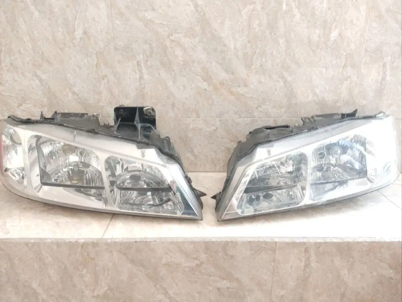 چراغ جلو پرشیا|قطعات یدکی و لوازم جانبی|ری, شهید غیوری (ابن باویه)|دیوار