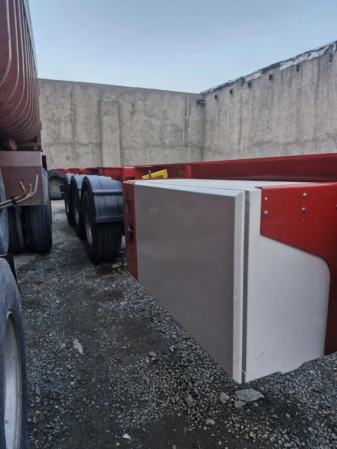 تریلی تیغه کانتین کش نو|قطعات یدکی و لوازم جانبی|مشهد, امام رضا (ع)|دیوار