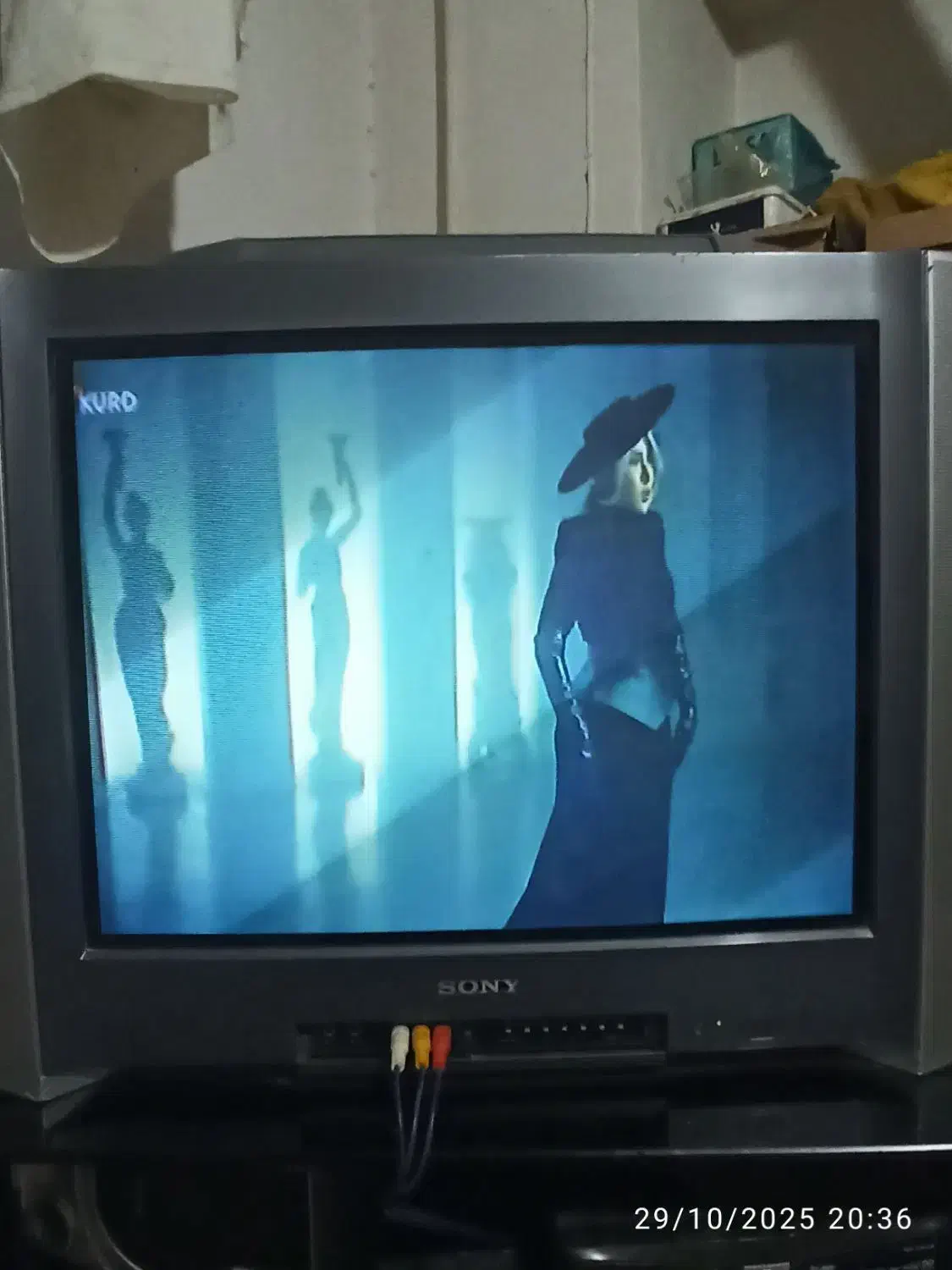 تلوزیون ۲۹ اینچ سونی اصل|تلویزیون و پروژکتور|کرمانشاه, |دیوار