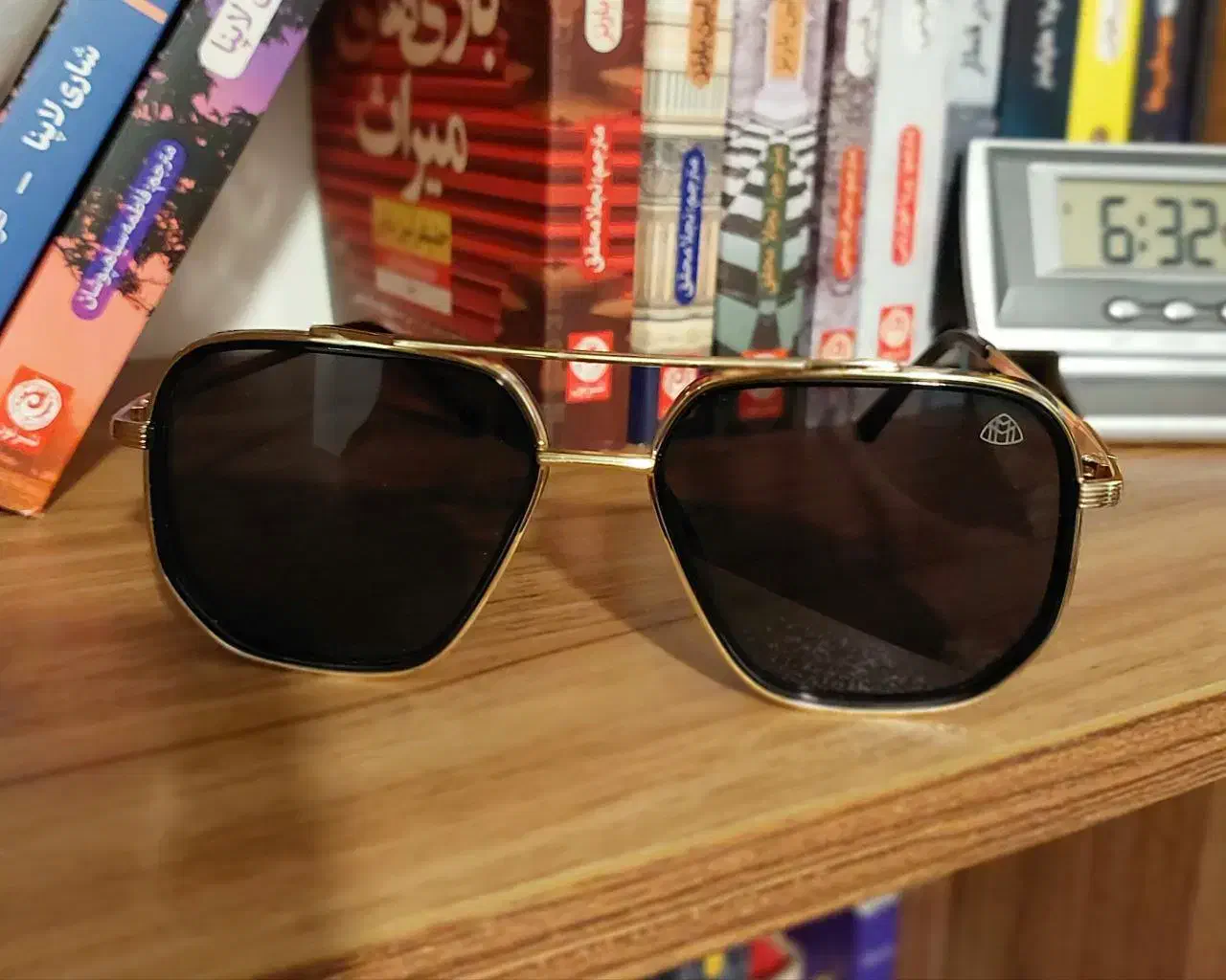 دسته طلایی عینک افتابی|زیورآلات و اکسسوری|کرمان, |دیوار