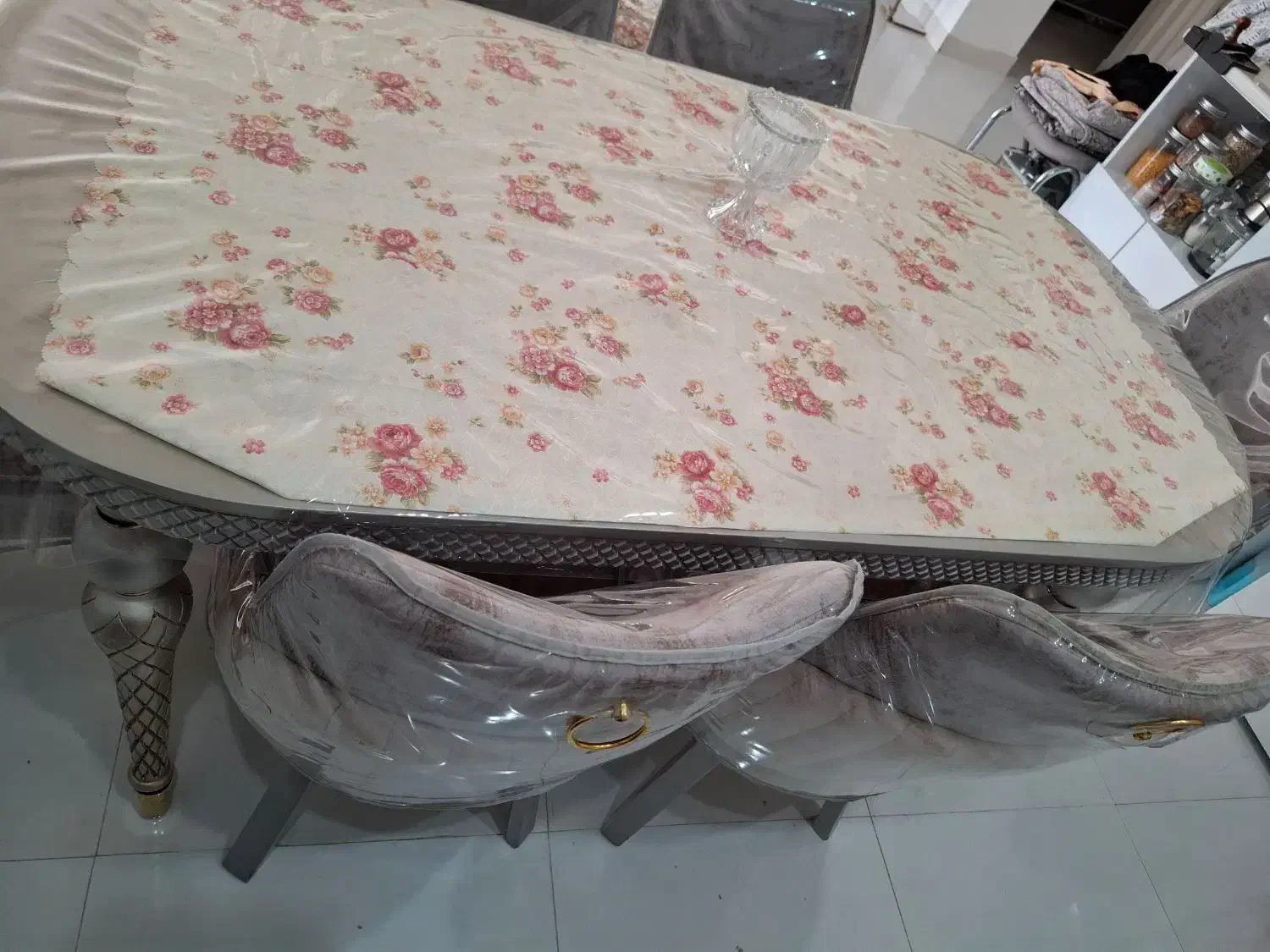 غذا خوری در حد نو یه ساله خریدم|میز و صندلی غذاخوری|آبدانان, |دیوار