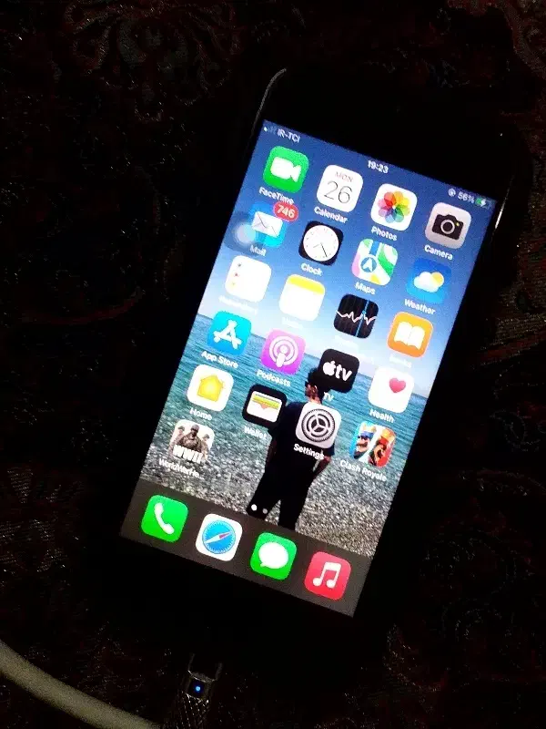 ایفون۷قاب شیشه ای|موبایل|مشهد, کوی دروی|دیوار