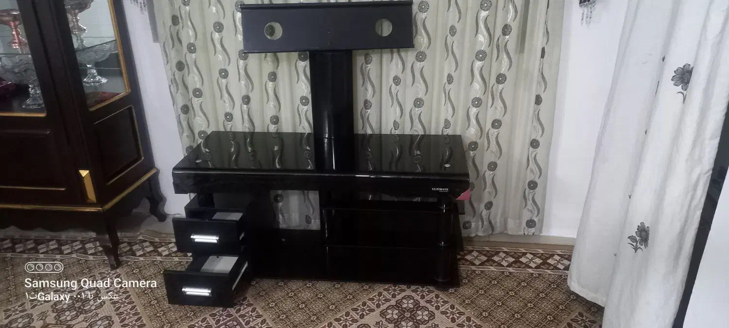 میز تلویزیون پایه دار|میز تلویزیون|بومهن, |دیوار