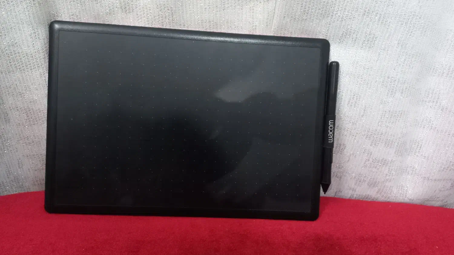 قلم نوری وکامOnebyWacomMتمیز و کمکارکرد(بدون کابل|تبلت|تهران, دهقان|دیوار