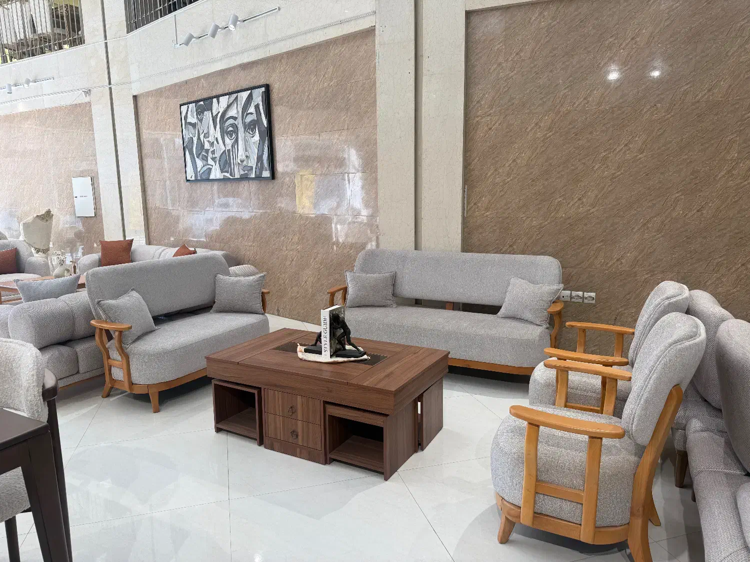 با ماهی ۲/۸۰۰ بدون پیش مبل بخر|مبلمان خانگی و میز عسلی|کرج, شاهین‌ویلا|دیوار