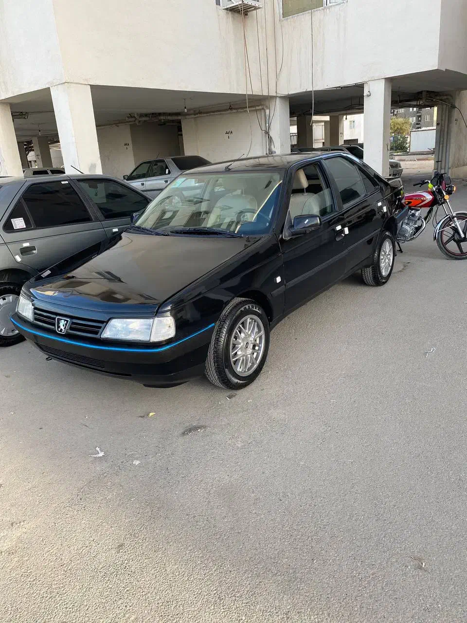 405مشکی آبنوس|خودرو سواری و وانت|بندرعباس, |دیوار