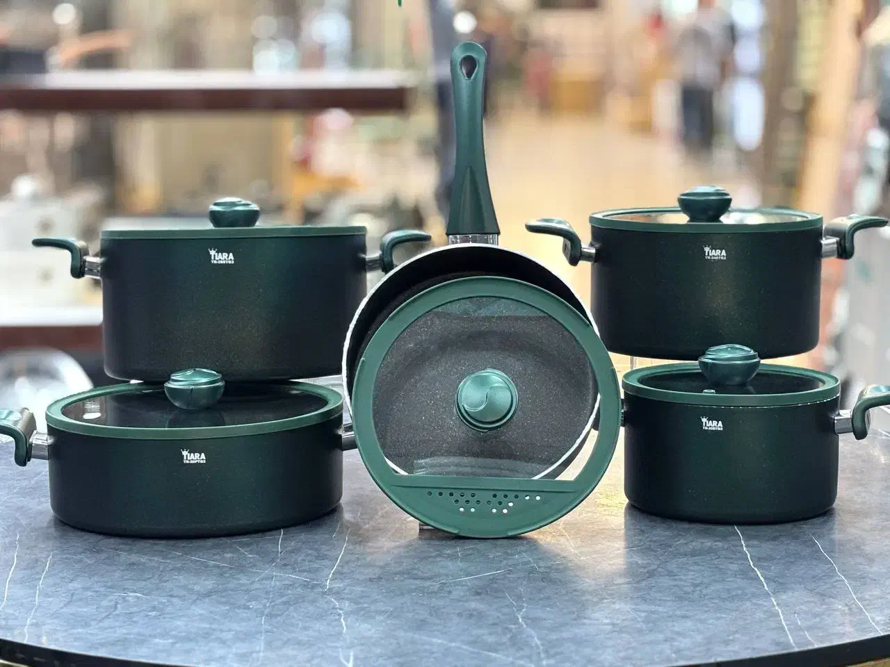 سرویس قابلمه ۱۲ پارچه|ظروف پخت‌وپز|قرچک, قشلاق جیتو|دیوار