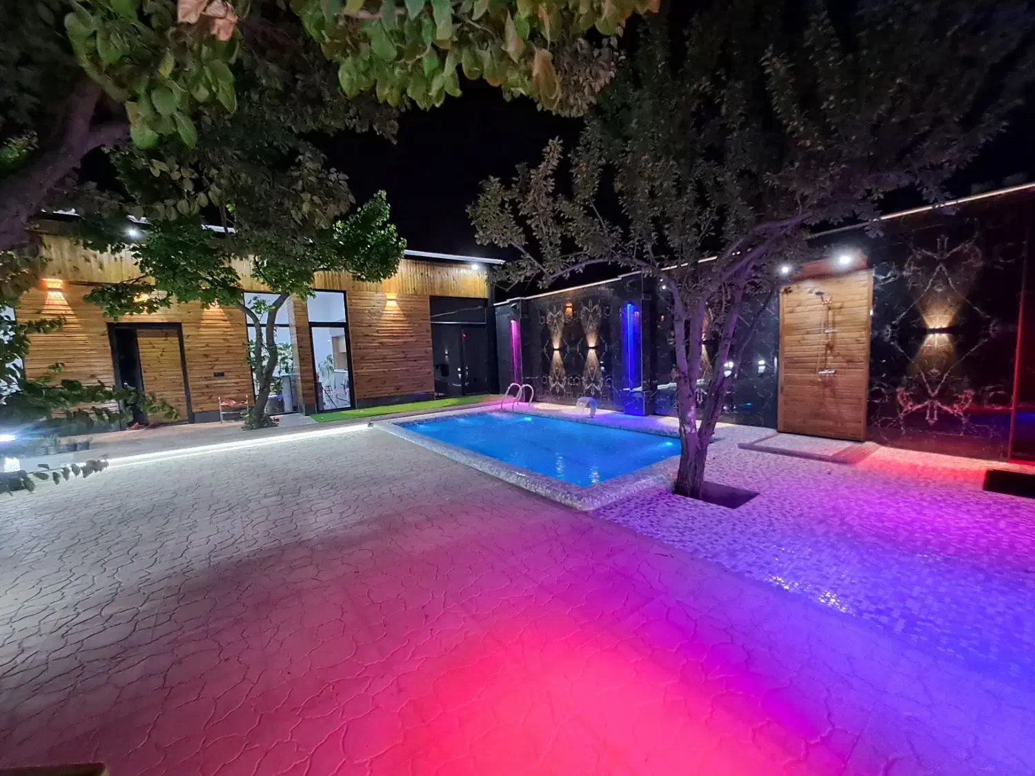 اجاره باغ ویلا دو خواب|اجارهٔ کوتاه‌مدت ویلا و باغ|شهریار, کهنز|دیوار