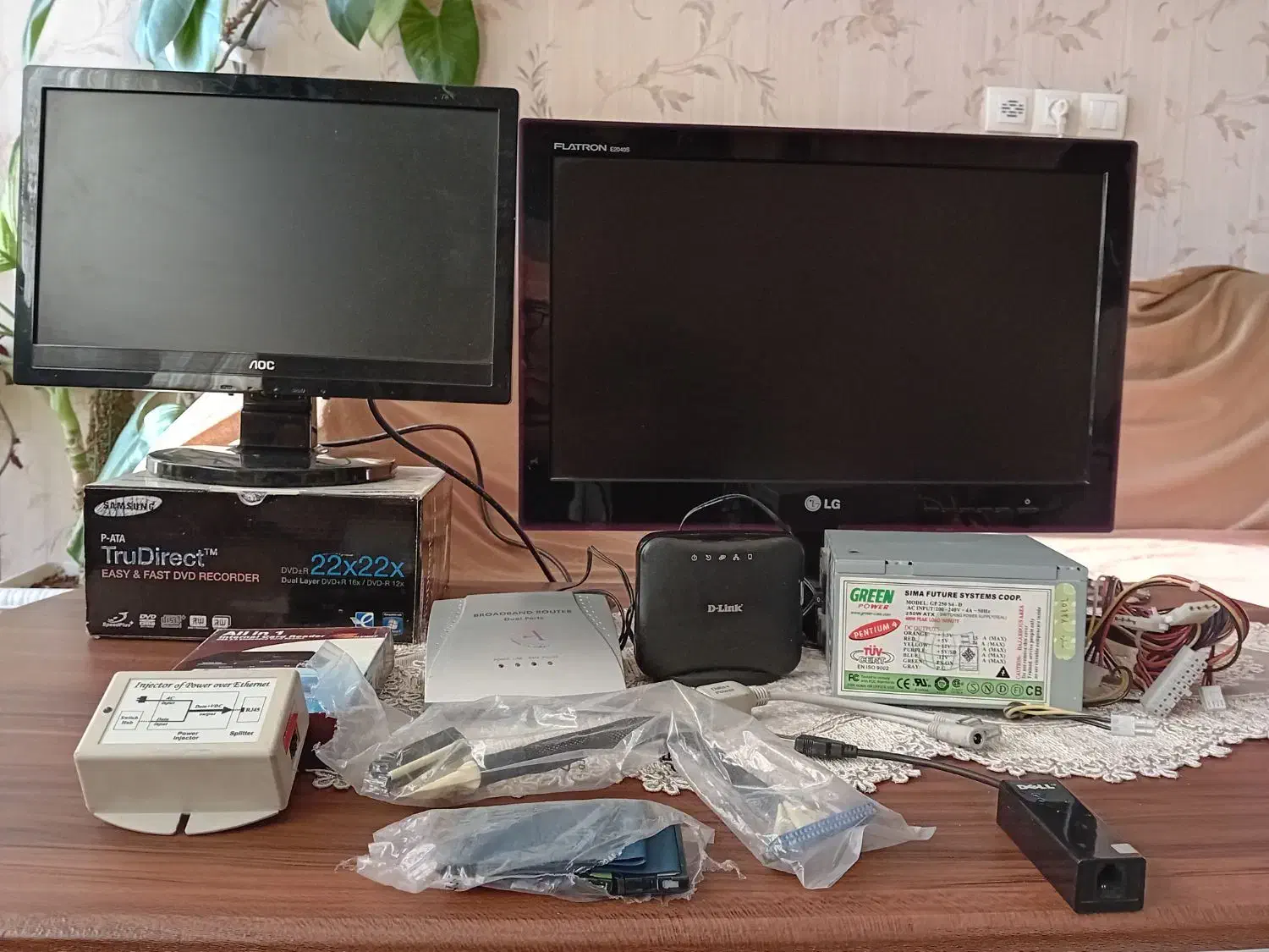 مانیتوررLED 20LGومودم وپاورDVDرایتر لوازم کامپیوتر|قطعات و لوازم جانبی رایانه|ابهر, |دیوار