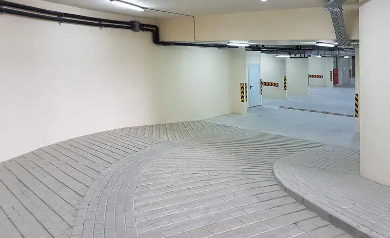 راهنمایی ساختمان روی رمپ|فعالیت داوطلبانه تحقیقاتی|اصفهان, برازنده|دیوار