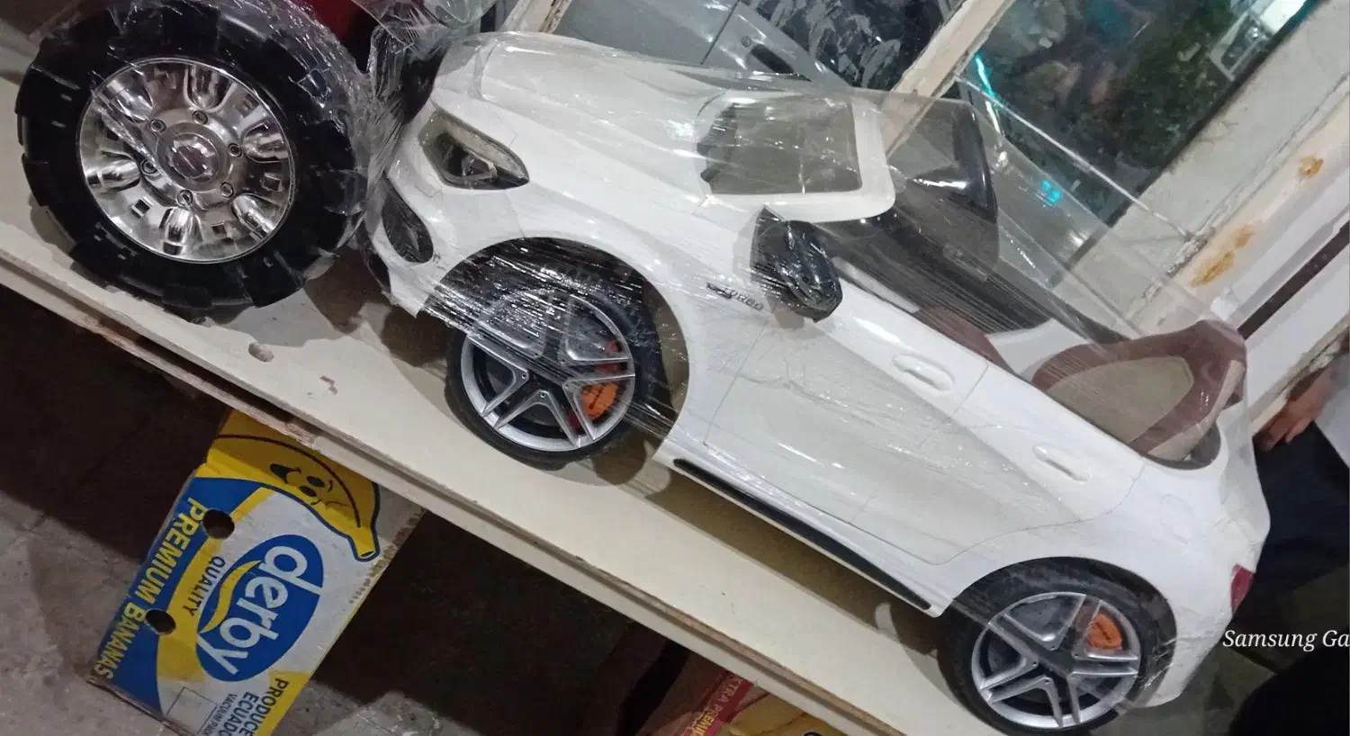 ماشین شارژی بنز|اسباببازی بچه|بهارستان, |دیوار