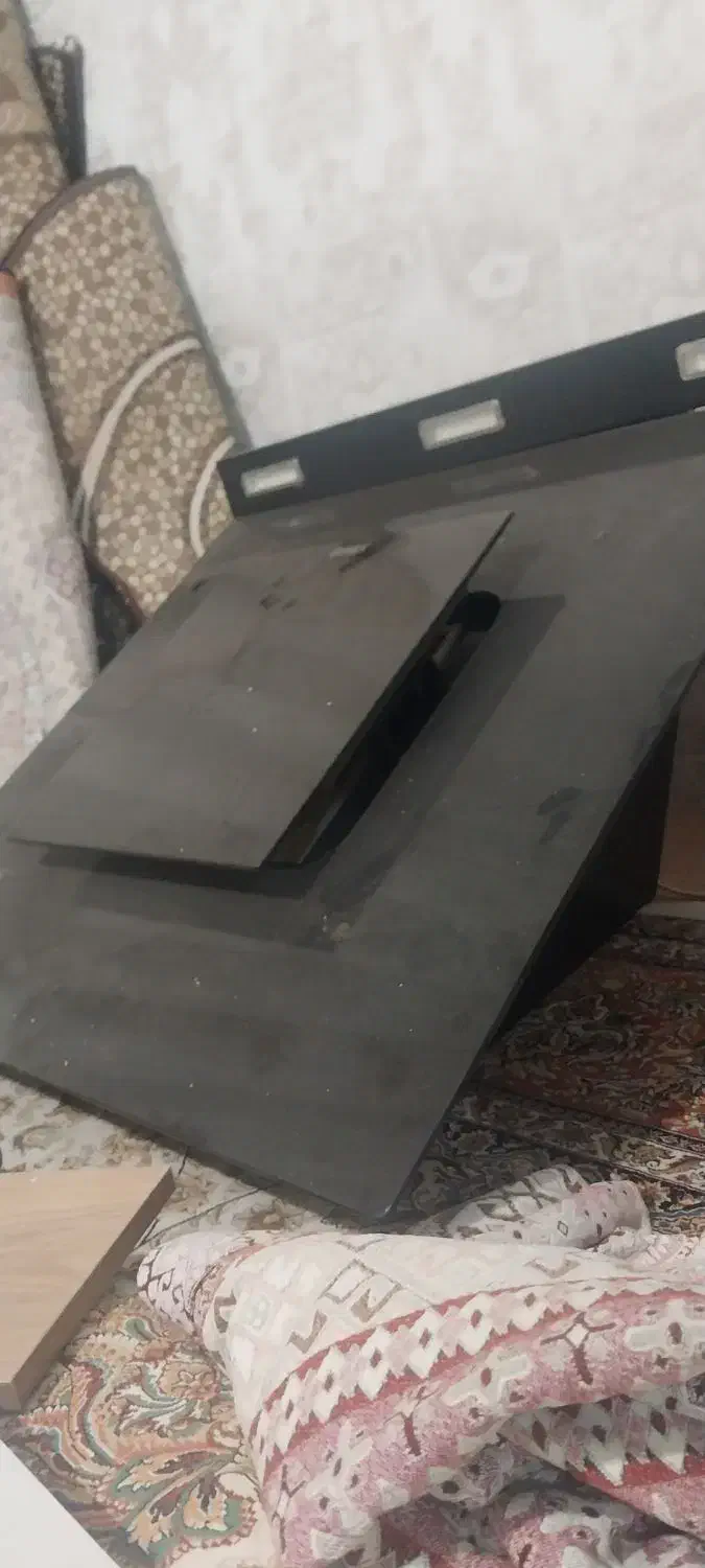 هود بیمکث|هود|همدان, |دیوار