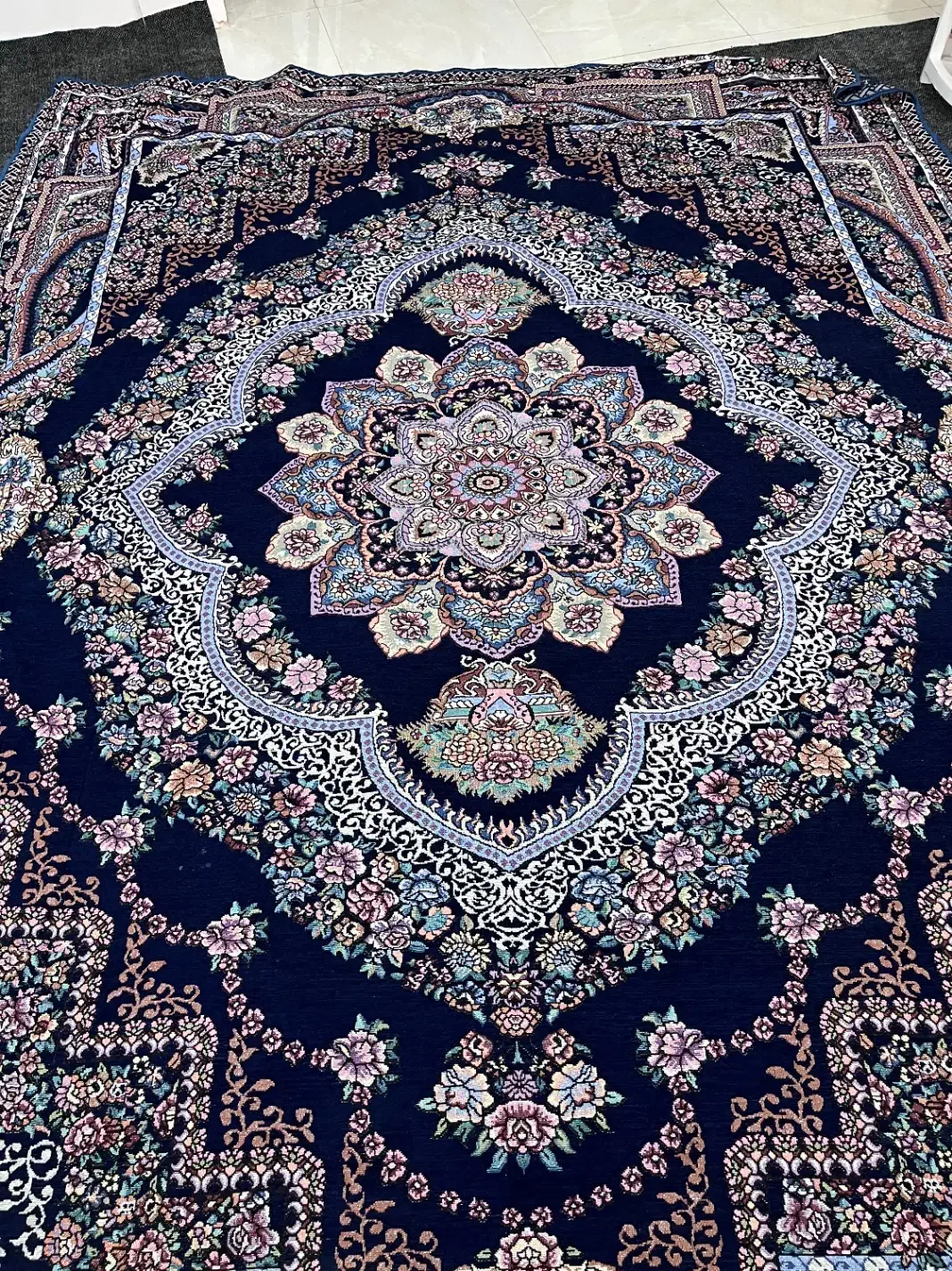 رو فرشی|روفرشی|الیگودرز, |دیوار