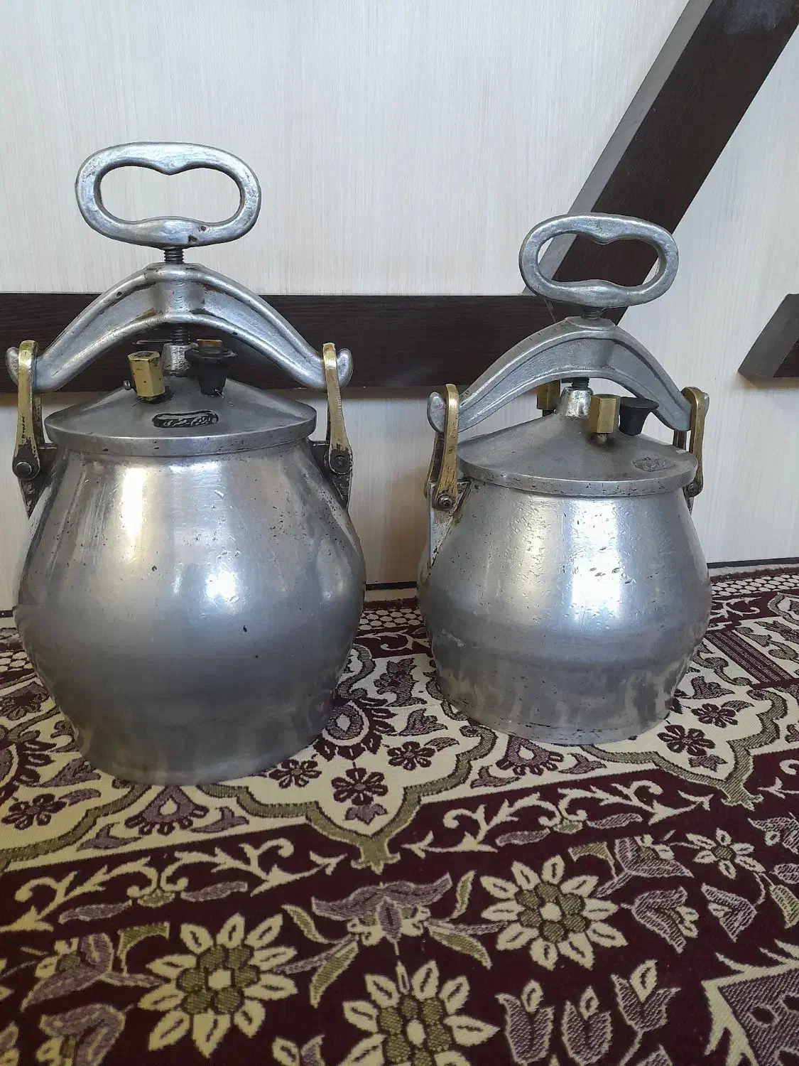 زود پز|ظروف پخت‌وپز|فولادشهر, مسکن مهر فولادشهر|دیوار