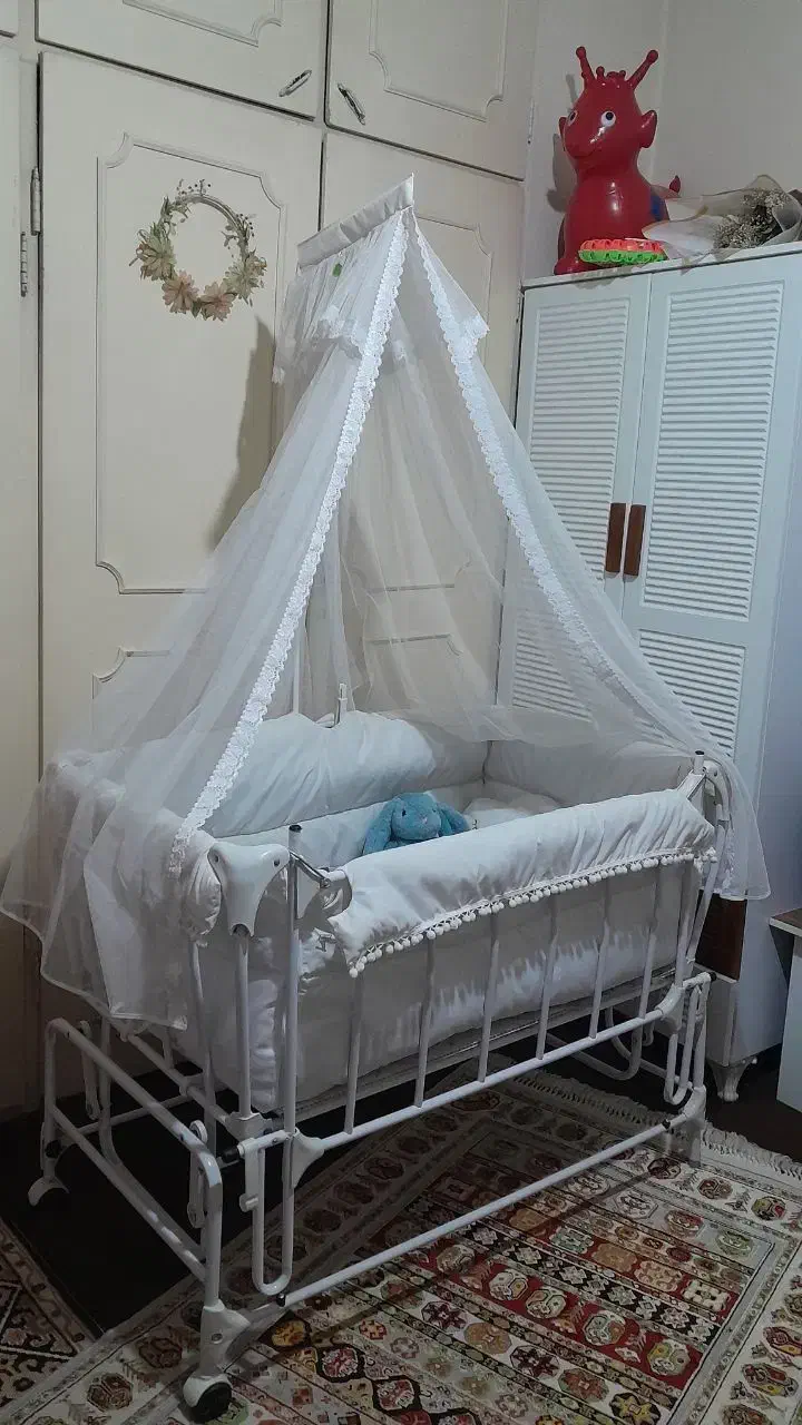 تخت کودک|تخت و صندلی بچه|باقرشهر, |دیوار