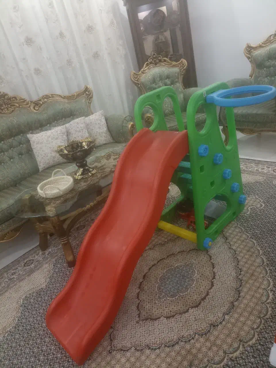 سرسره و تاب|اسباب‌بازی بچه|پردیس, فاز ۸|دیوار