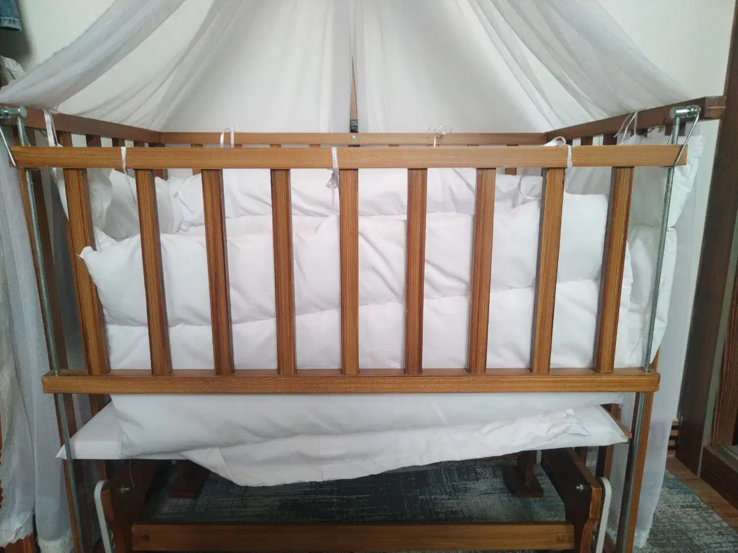 تخت گهواره ای کودک|تخت و صندلی بچه|قائمشهر, |دیوار