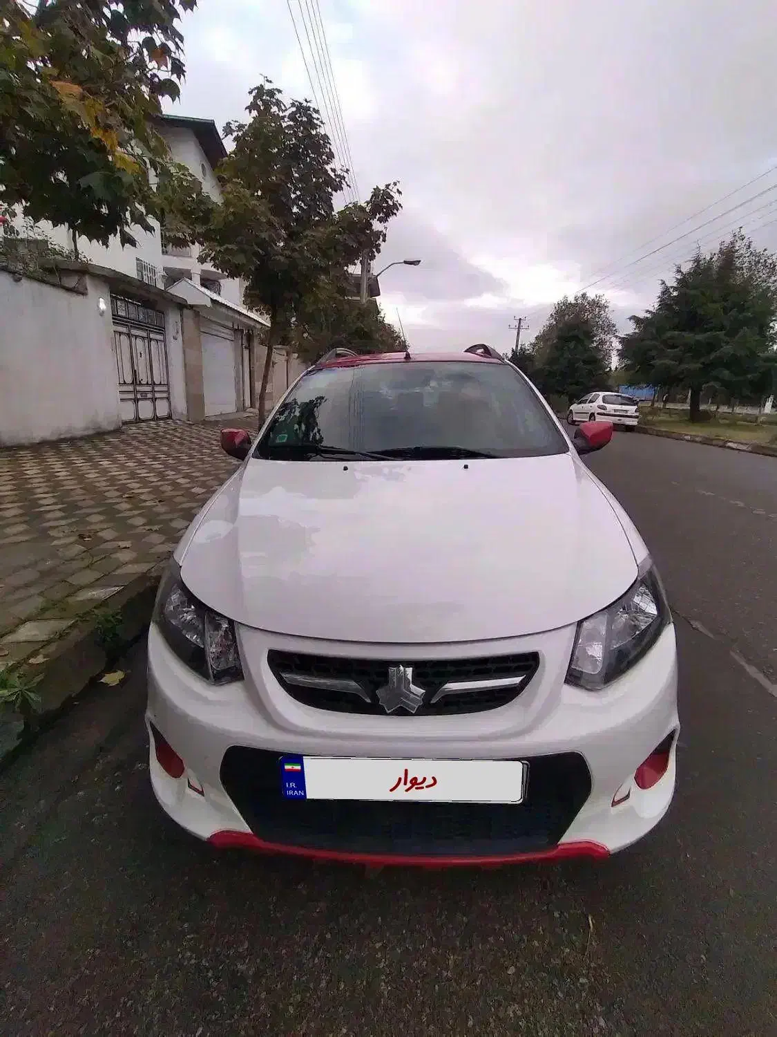 کوئیک R کم کار واقعی ۱۲ هزار تا  عتیقه در حد صفر|خودرو سواری و وانت|آستارا, |دیوار