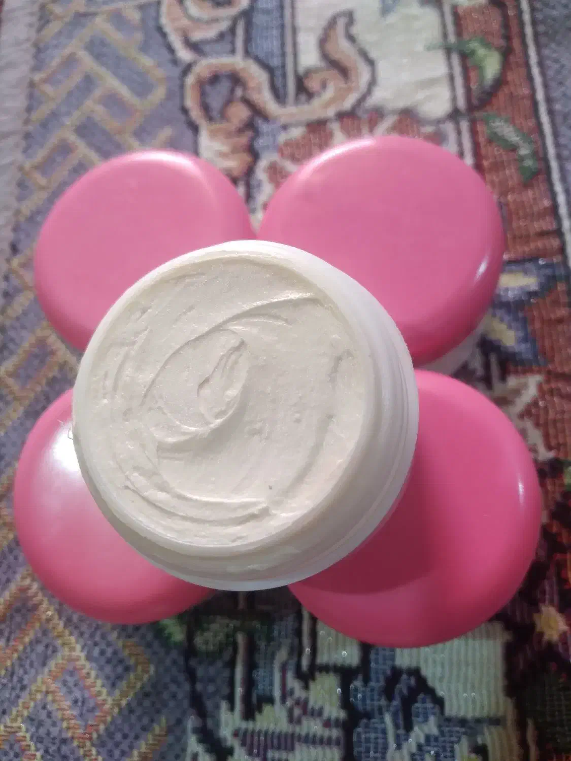 کرم صورت موجود هست|آرایشی، بهداشتی، درمانی|میناب, |دیوار