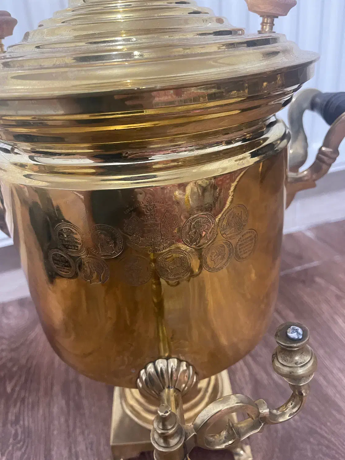 سماور قدیمی|کلکسیون اشیاء عتیقه|مرند, |دیوار