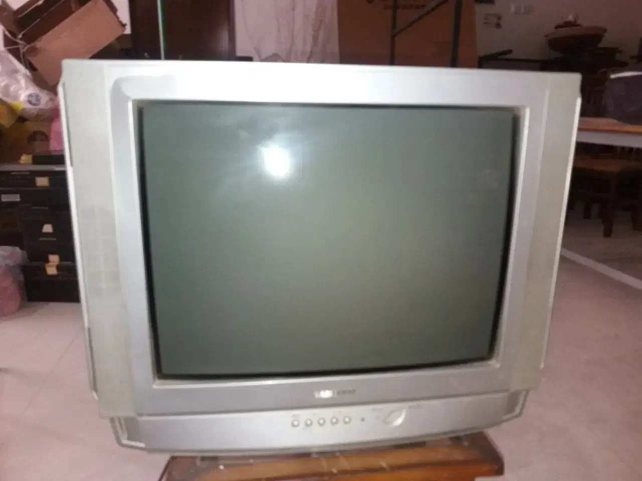 تلویزیون قدیمی|تلویزیون و پروژکتور|سبزوار, عظیمیان|دیوار