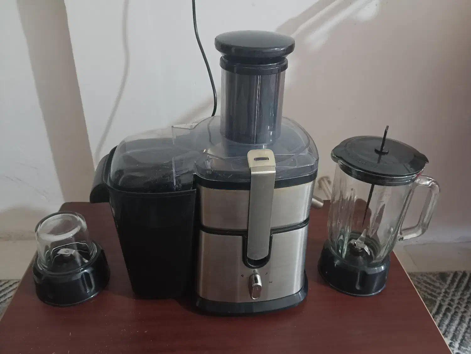 آبمیوه گیری 3 کاره آلمانی و مرکبات گیری گاسونیک|آبمیوه‌گیر و آب‌مرکبات‌گیر|مشکین‌دشت, |دیوار