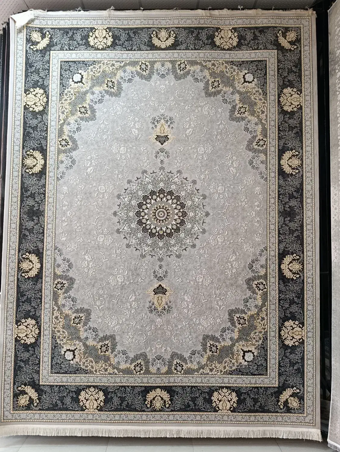 فروشگاه گوهر دیگه فرش گرون نخر|فرش|زاهدان, |دیوار