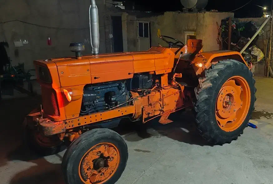 تراکتور رومانی تمیز با گواهن|خودرو سنگین|خرم‌آباد, |دیوار