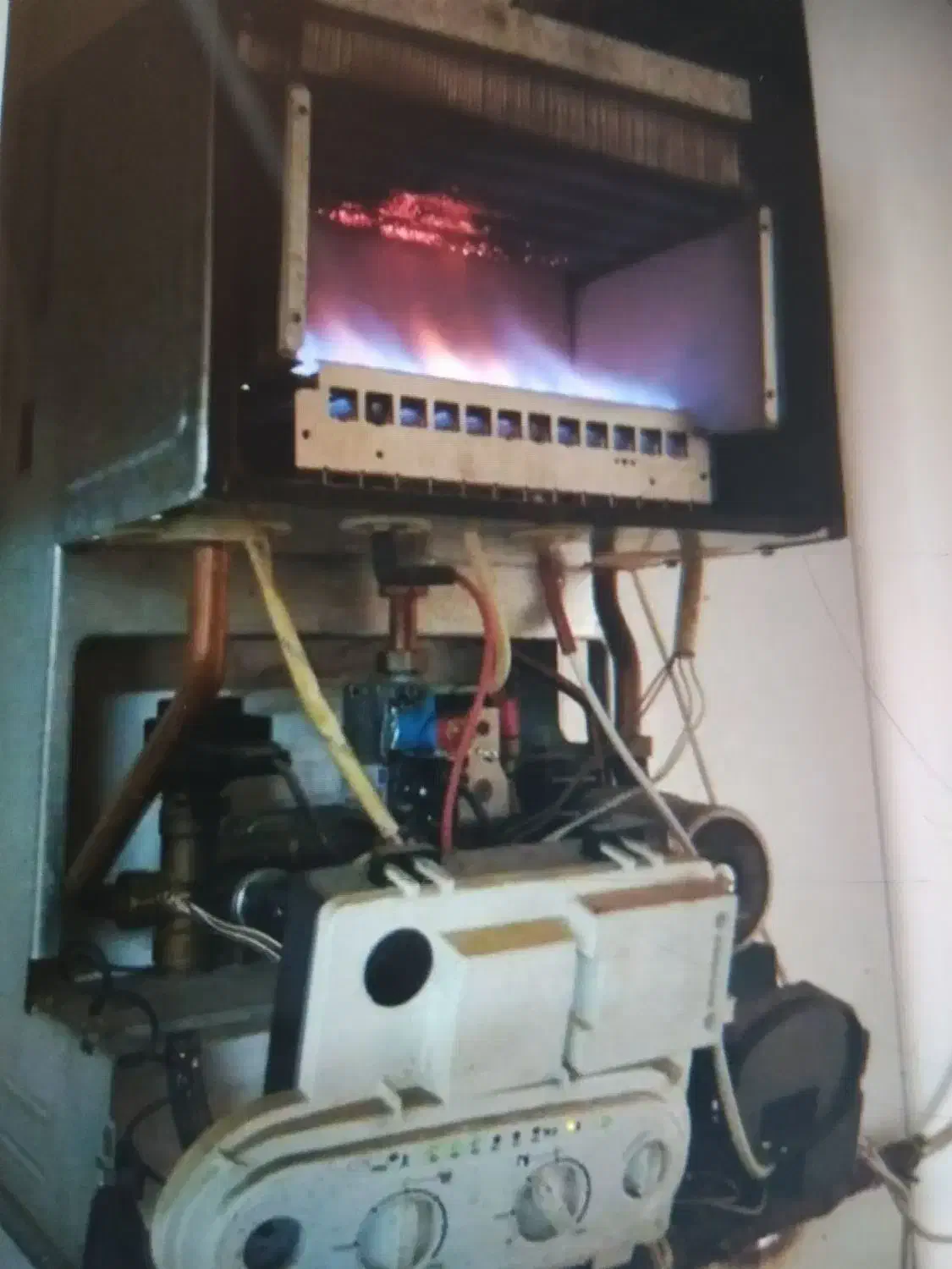 نصب هر گونه لوله آب سرد و گرم و اتصالات،شوفاژخانه،|خدمات پیشه و مهارت|سیرجان, |دیوار