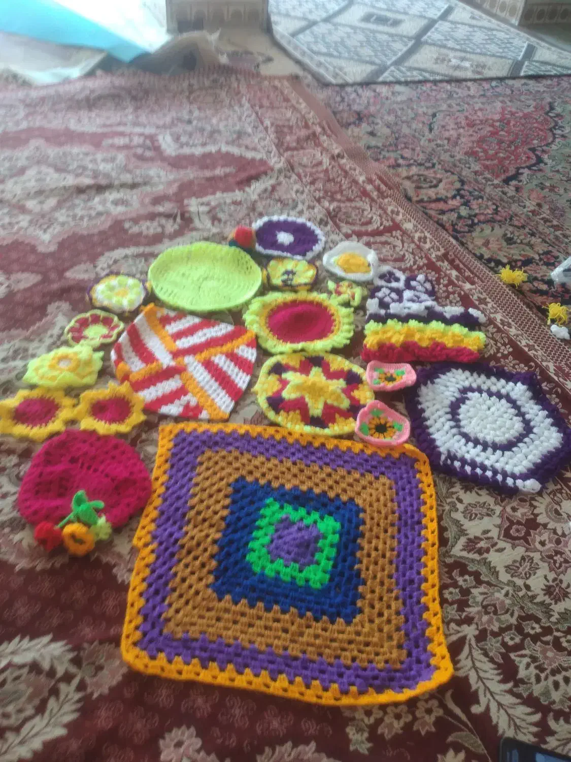 کاموا بافتنی سفارشات پذیرفته میشود|لوازم خیاطی و بافتنی|کازرون, |دیوار