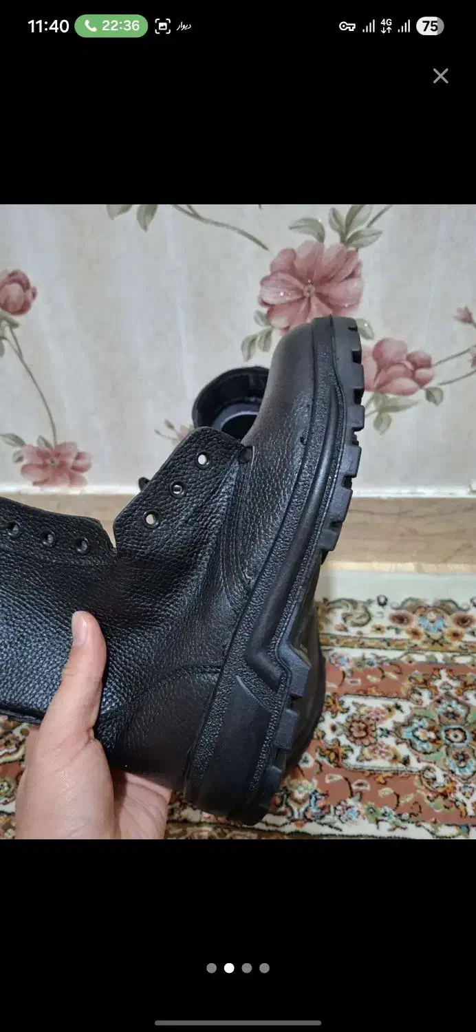 لباس و پوتین سربازی|لباس|قرچک, زیبا شهر|دیوار