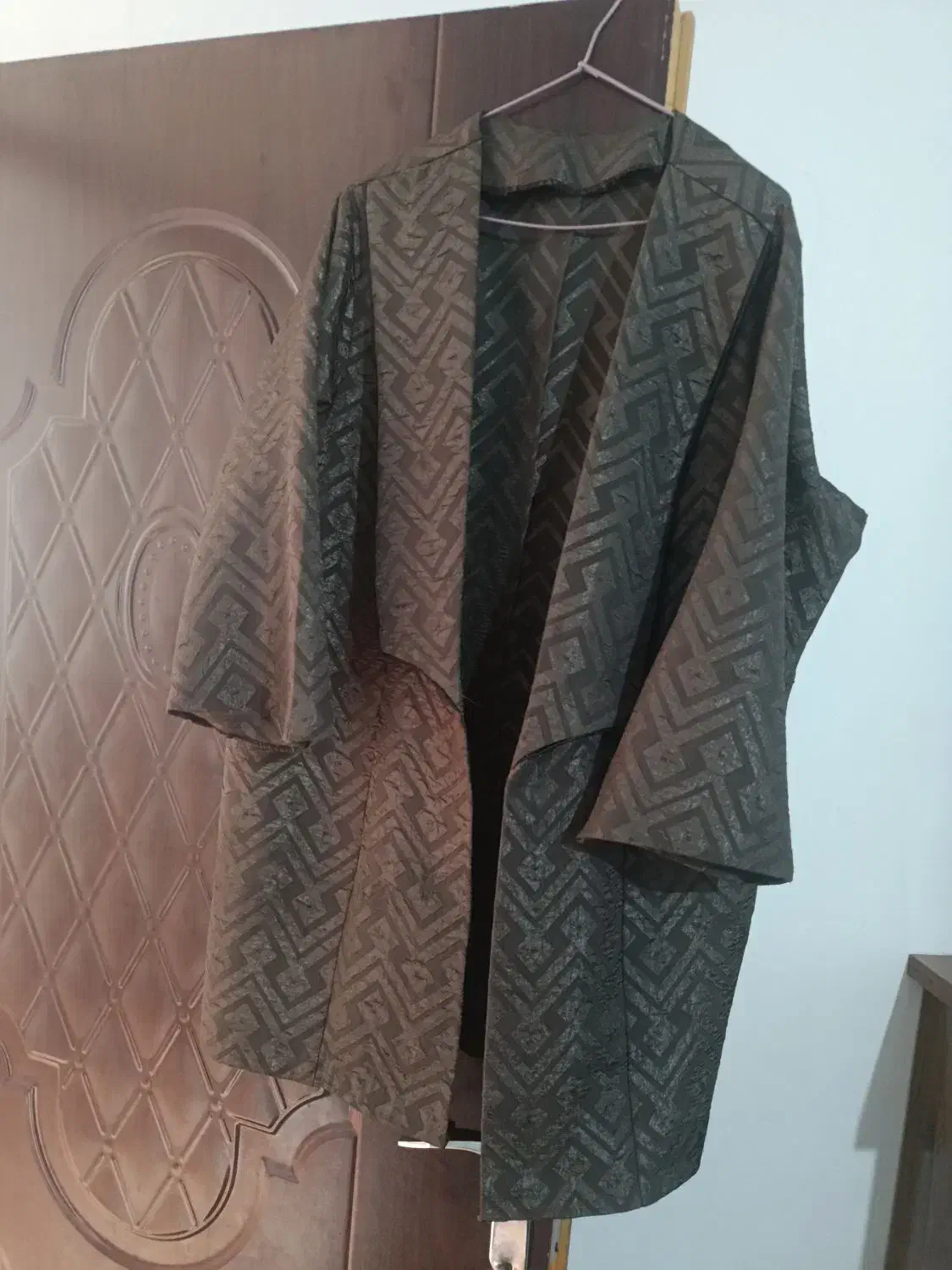 کت مجلسی|لباس|نجف‌آباد, یزدانشهر|دیوار