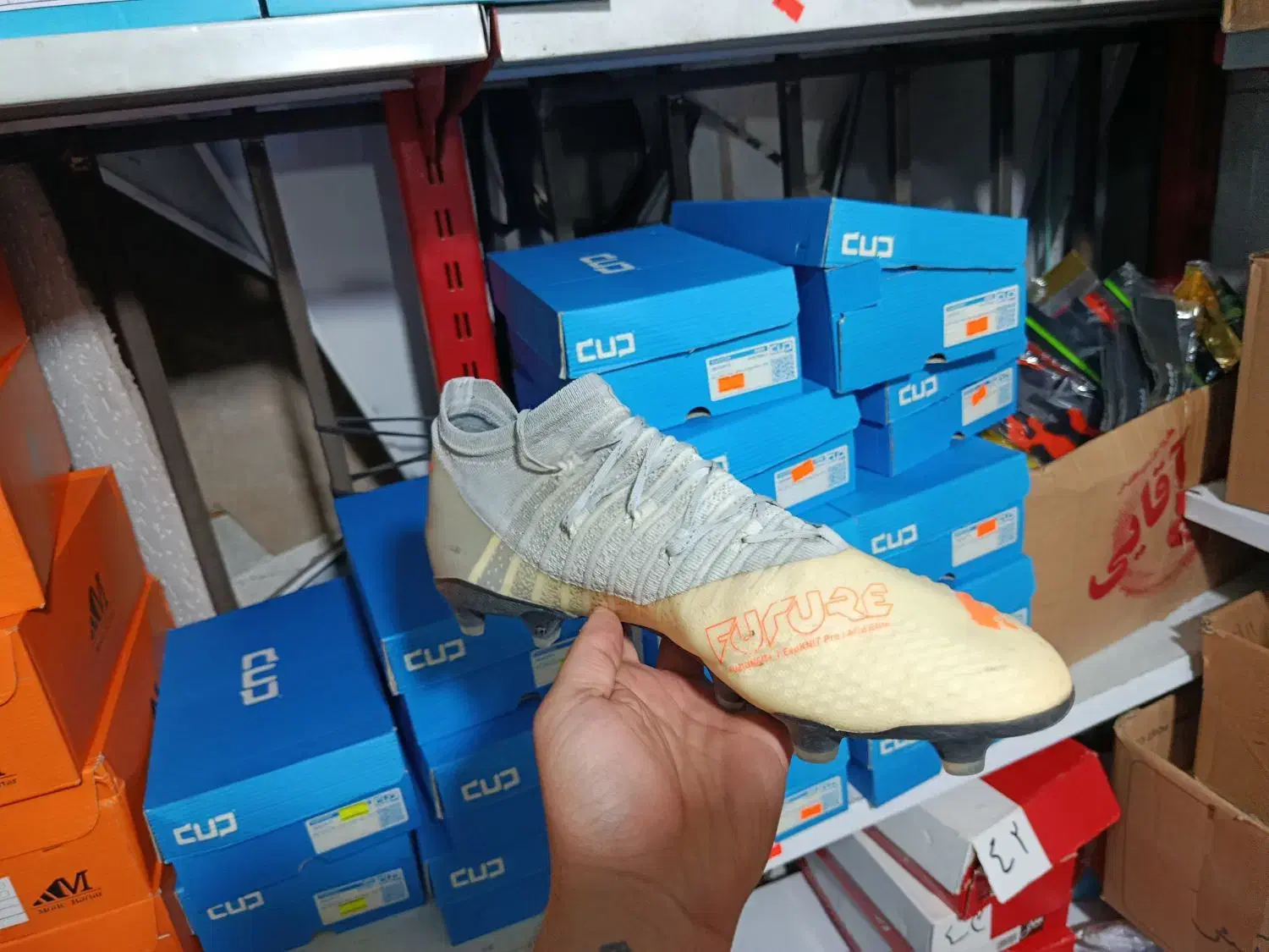 کفش استوک چمنی|ورزش‌های توپی|گرگان, |دیوار