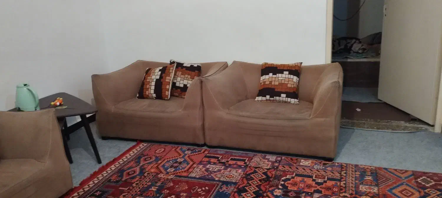 مبل راحتی نیم ست پنج نفره|مبلمان خانگی و میز عسلی|اهواز, معین زاده|دیوار