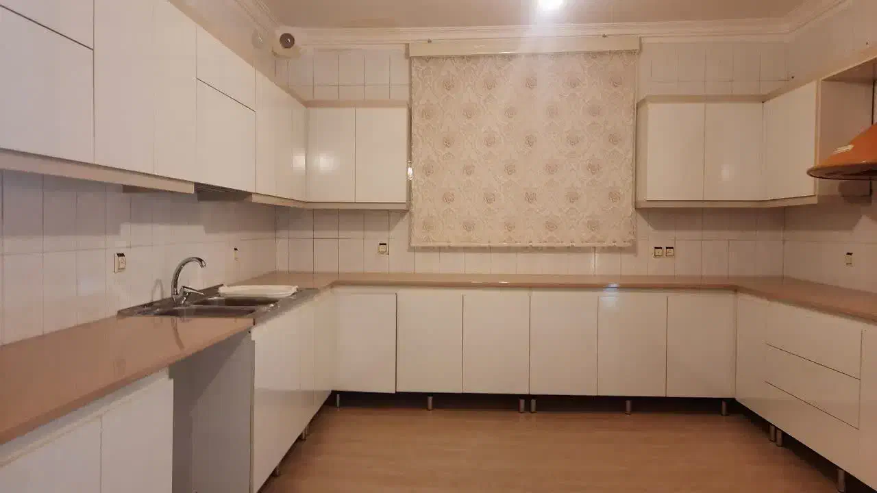 اجاره حیاط دربست لوکس|اجارهٔ خانه و ویلا|سلماس, |دیوار