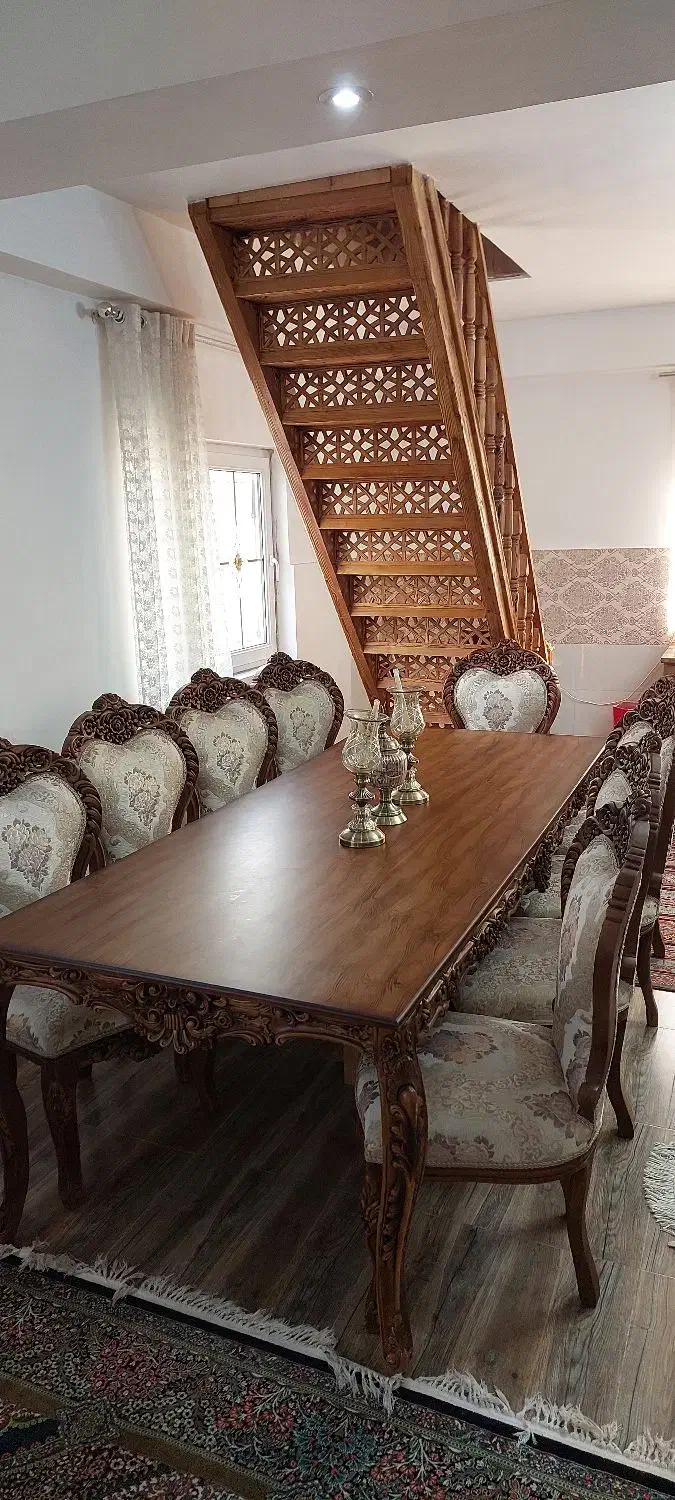 مبل سلطنتی ۷ نفره،همراه نهار خوری ۸نفره وکاور|مبلمان خانگی و میز عسلی|آستانه اشرفیه, |دیوار