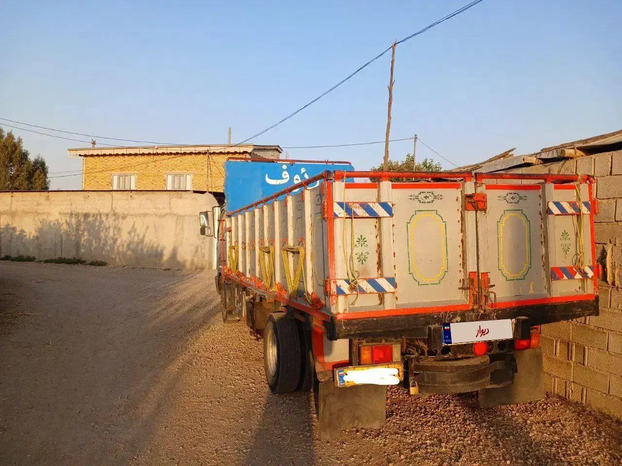 کاویان|خودرو سنگین|گنبد کاووس, |دیوار