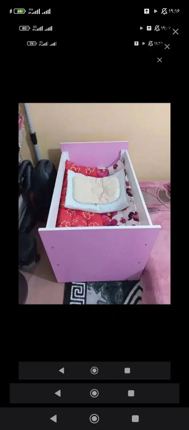 با سلام یک ماه کار کرده|تخت و صندلی بچه|بندر گناوه, |دیوار