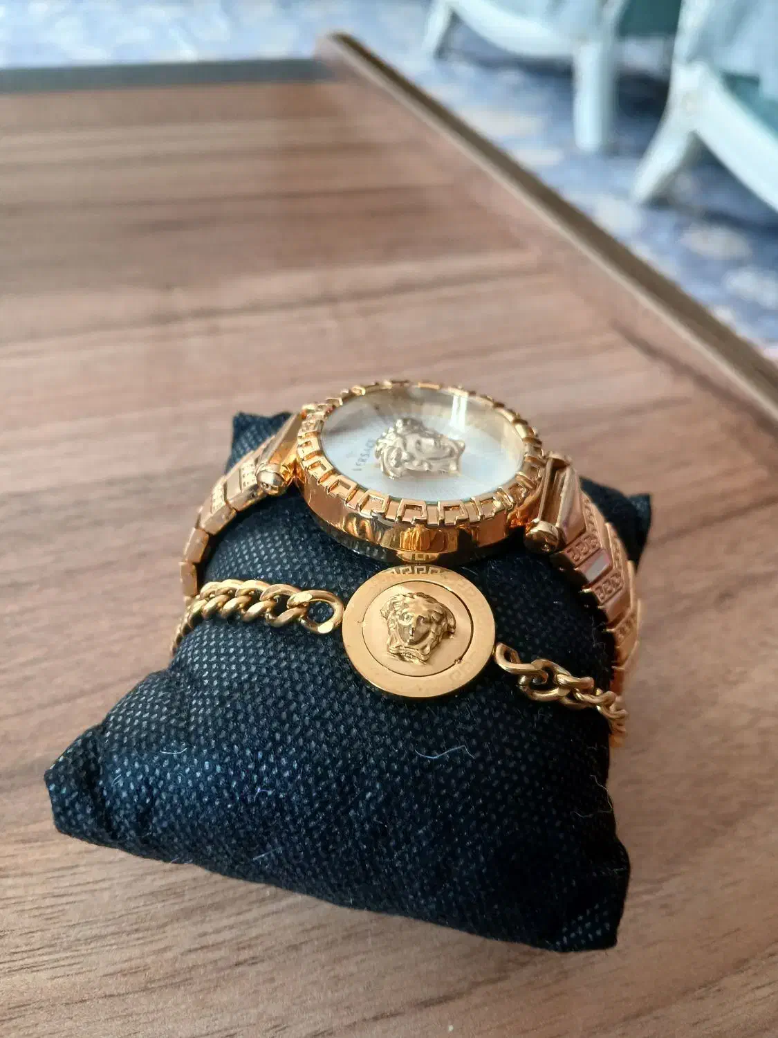 ساعت ودسبندزنانه طلایی ورساژ موتورژاپن|ساعت|کرمان, |دیوار