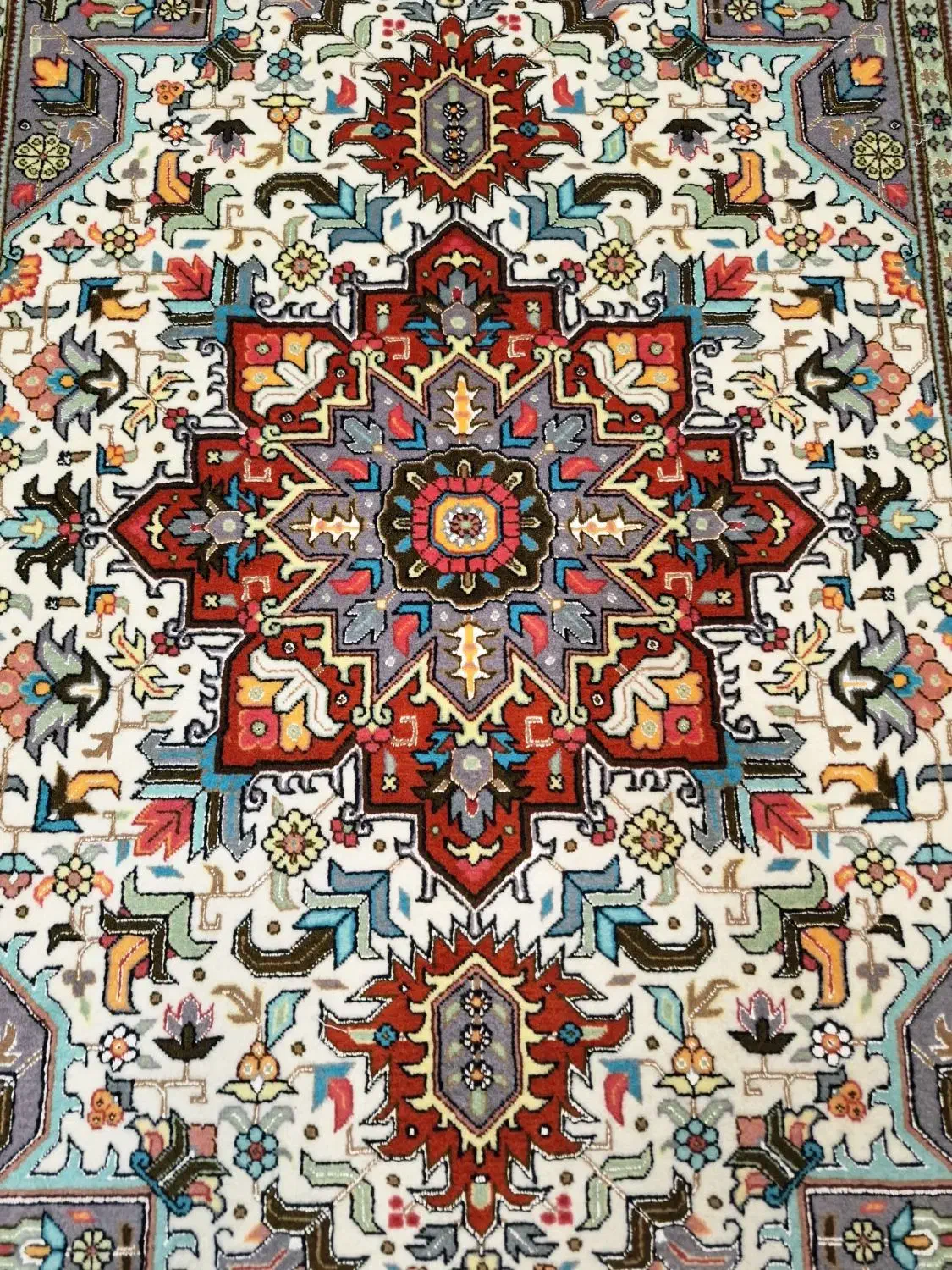 فرش دستباف تبریز ذرع و نیم دستبافت|فرش|تهران, حر|دیوار